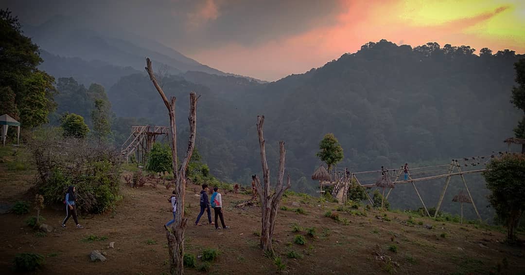 Trekking & Camping Hutan Pinus Ponbit